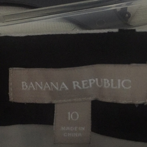 Banana Republic pencil skirt - Picture 2 of 2